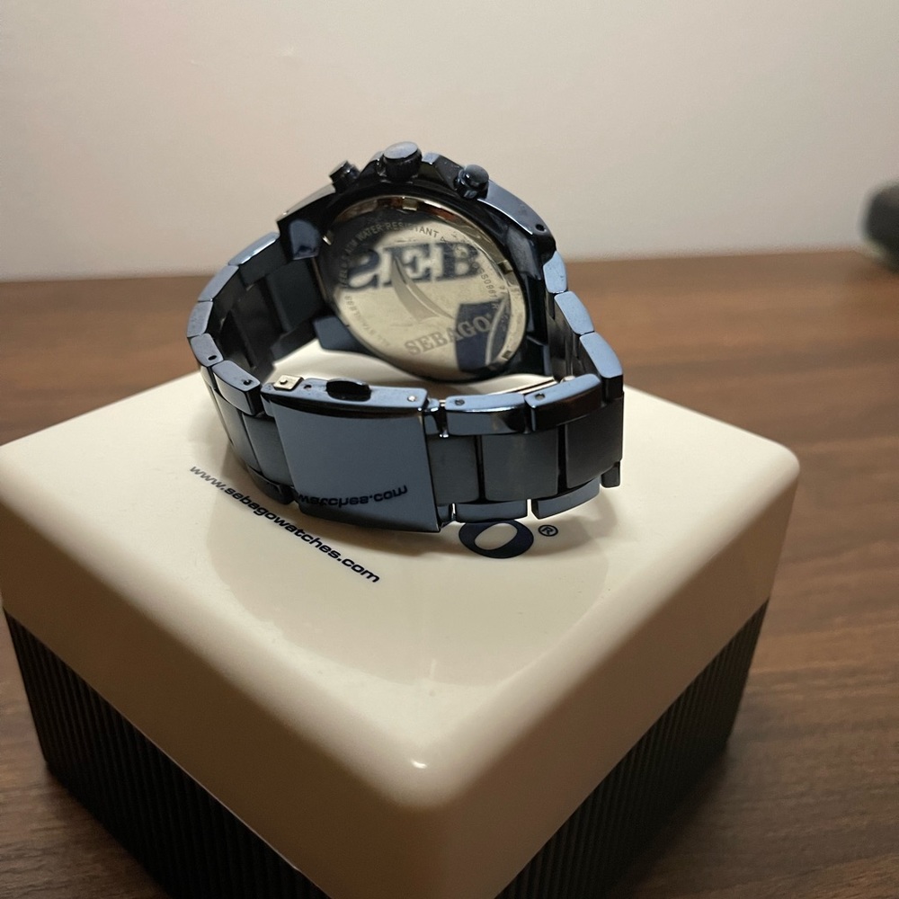 Watch - Picture 3 of 3